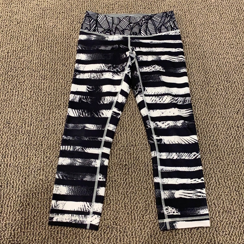 Lululemon High rise capris